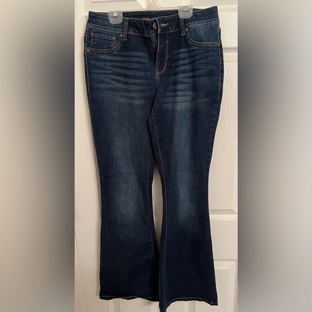 Maurice’s flare jeans size medium. NWOT